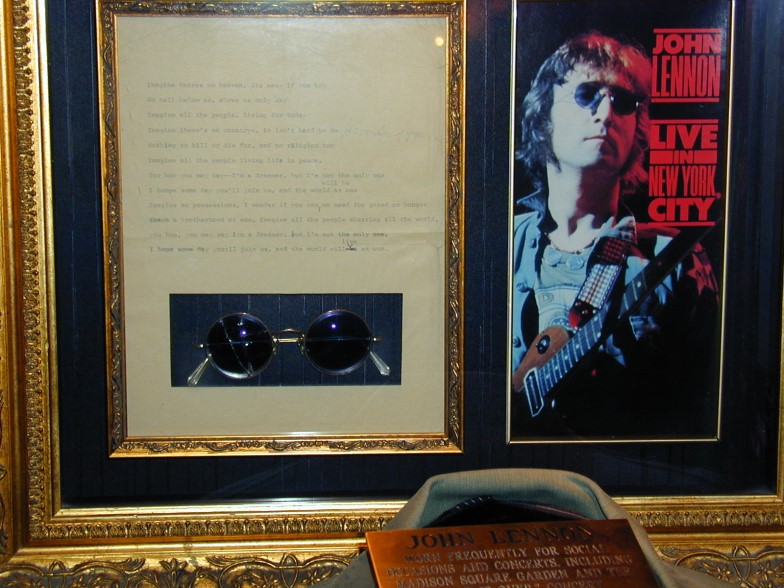 John Lennon's Brille