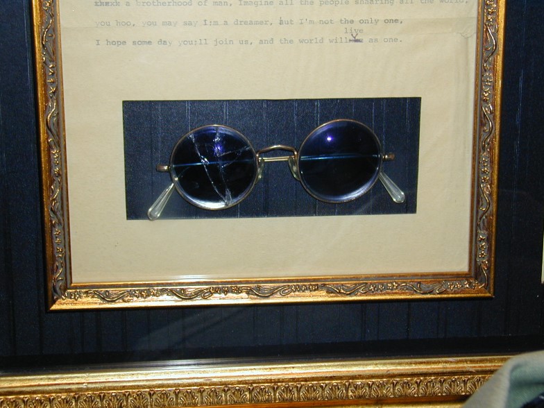 John Lennon's Brille